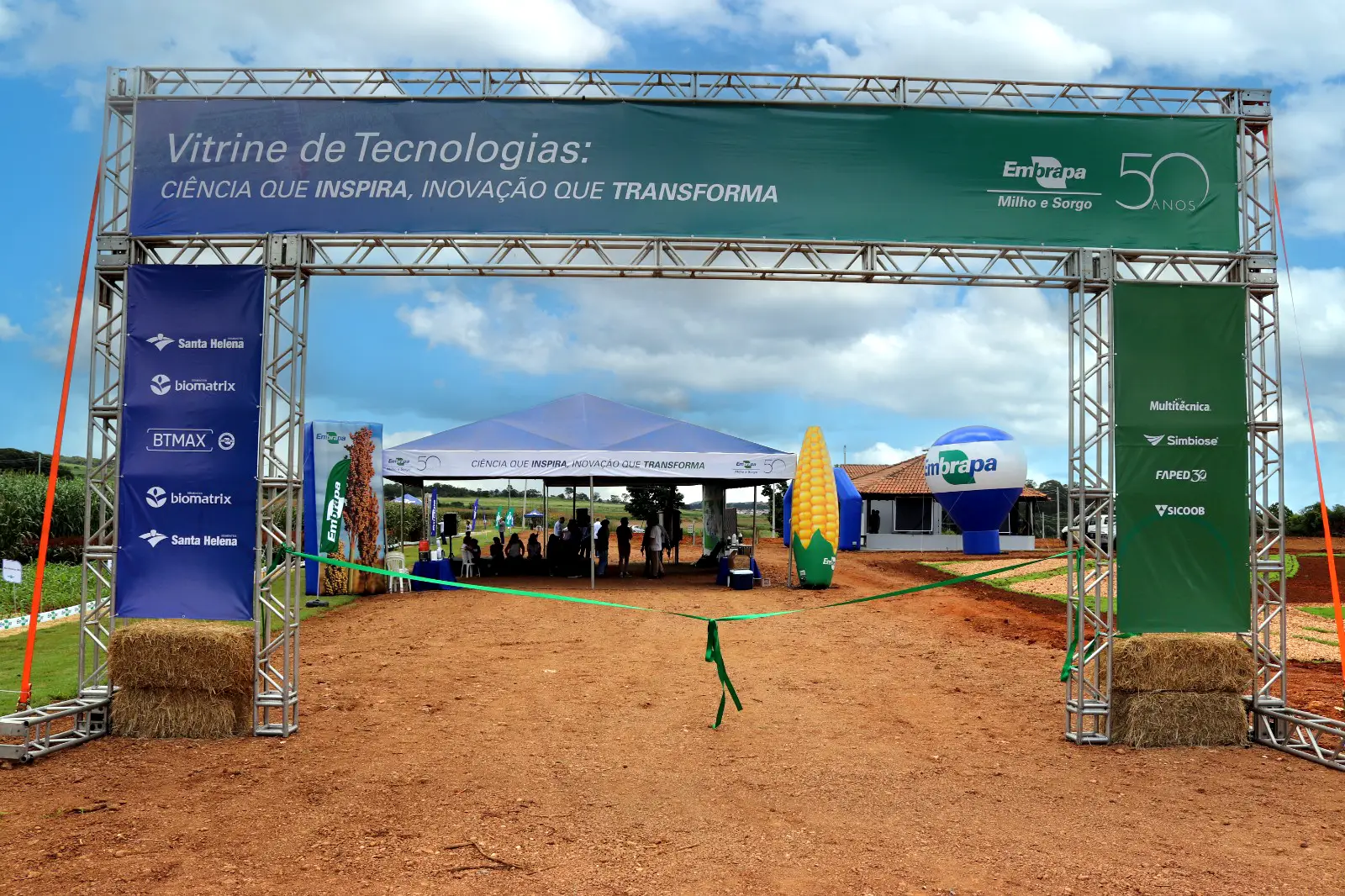 Entrada do evento 50 anos Embrapa